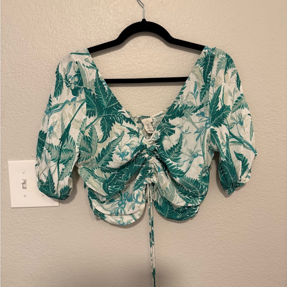 H&M Green and White Puff Sleeve Crop Blouse